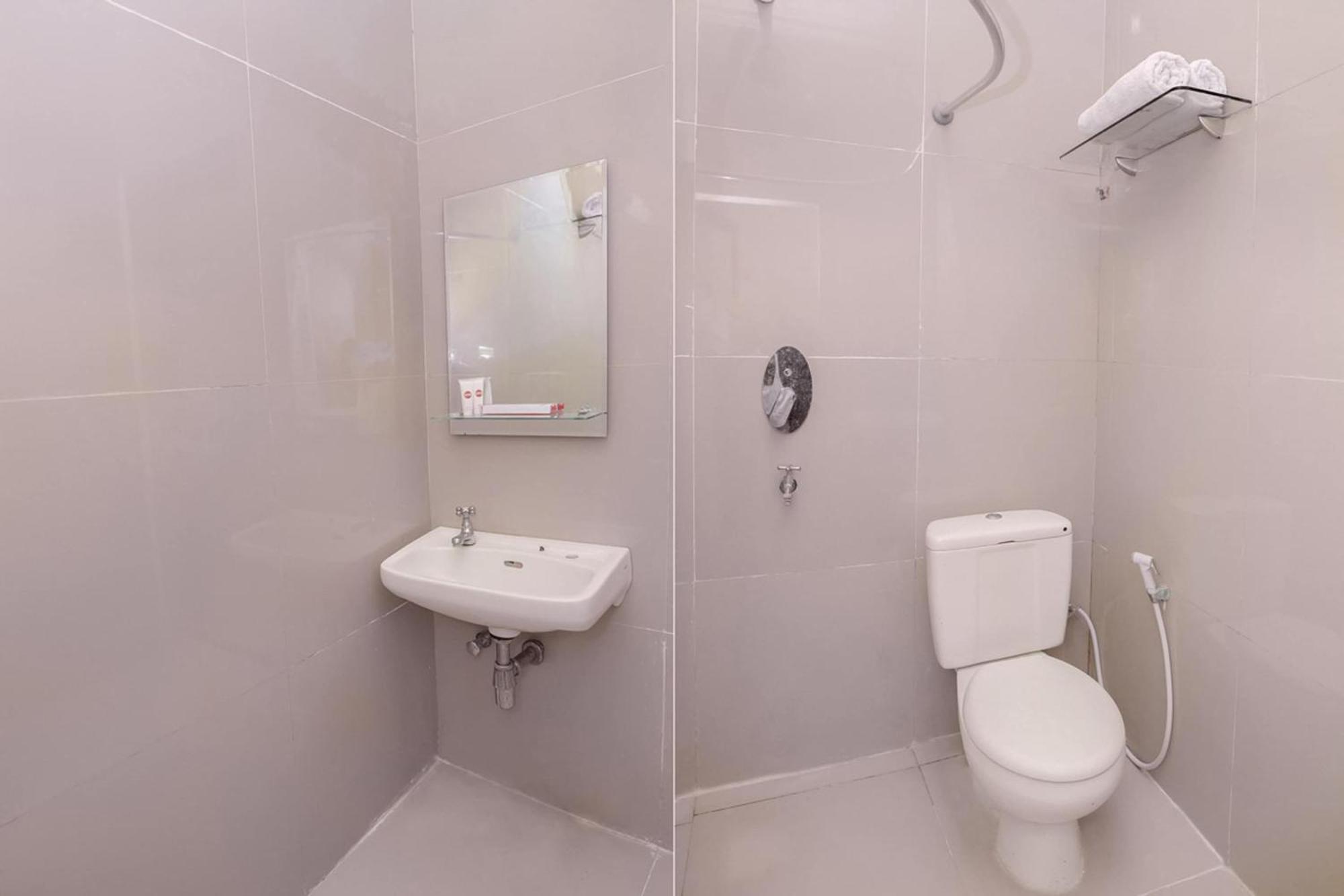 Capital O 854 Ub Caisar Hotel Banda Aceh Ngoại thất bức ảnh